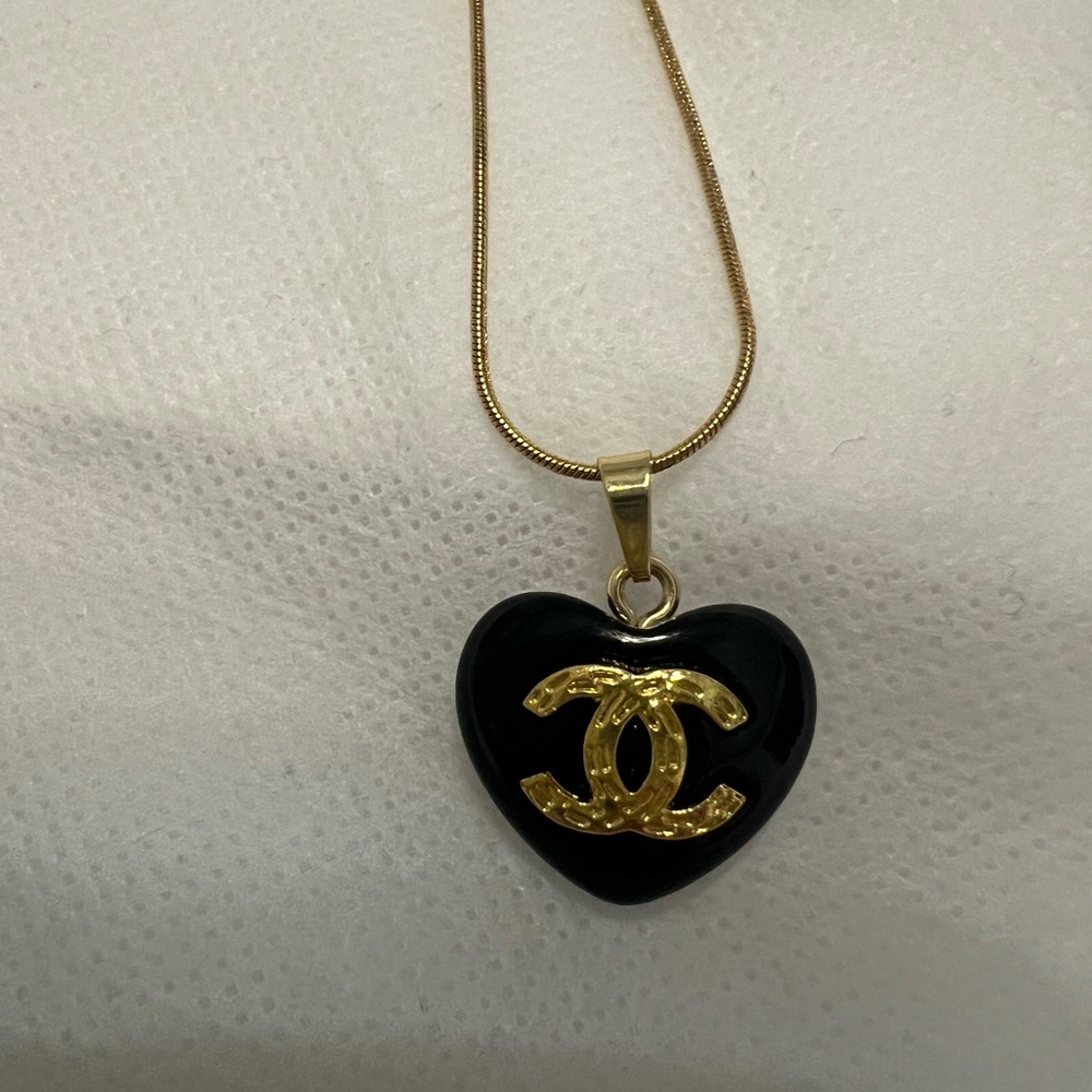 Chanel 90’s charm!!!